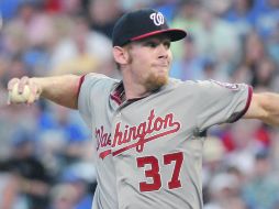 El lanzador Stephen Strasburg es clave para las aspiraciones de los Nacionales de Washington de ir a postemporada. EFE  /