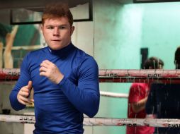 Álvarez entrena en Los Ángeles para la pelea del próximo 15 de septiembre en el MGM de Las Vegas. ARCHIVO  /