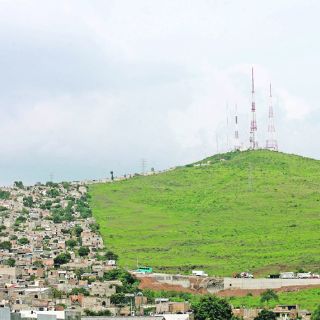 Dan prioridad a proyecto educativo en Cerro del Cuatro