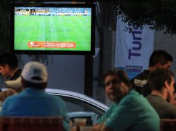 Entre los establecimientos rechazados por generar molestias en vecinos, se encuentran algunos bares. ARCHIVO  /