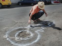 El Colectivo ''Adopta un bache'' invita al Ayuntamiento de Guadalajara a un diálogo. ARCHIVO  /