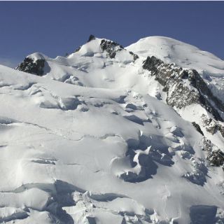 Encuentran dos alpinistas muertos en Mont Blanc