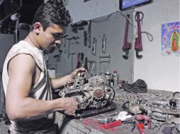 Unión. Los barrios de distintas latitudes podrían unirse para intercambiar sus formas de vivir, incluso en el trabajo en un taller.  /