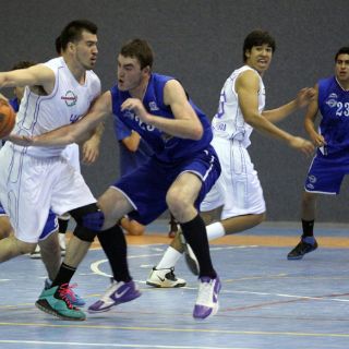 Lanza Nike tenis con Bluetooth