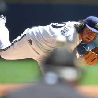 Yovani Gallardo logra su octavo triunfo