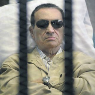 Hosni Mubarak reingresa a la cárcel