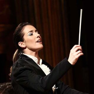 De la Parra encabeza lista de iTunes