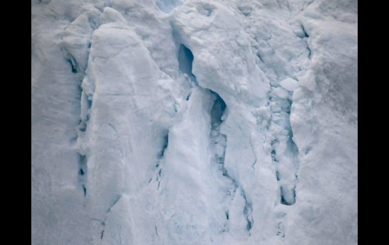 Este desprendimiento indica que la pérdida de hielo ha alcanzado latitudes mucho más septentrionales. ARCHIVO  /