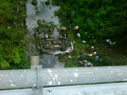 De acuerdo con autoridades locales, en el accidente participó una camioneta tipo Ford Explorer.  /