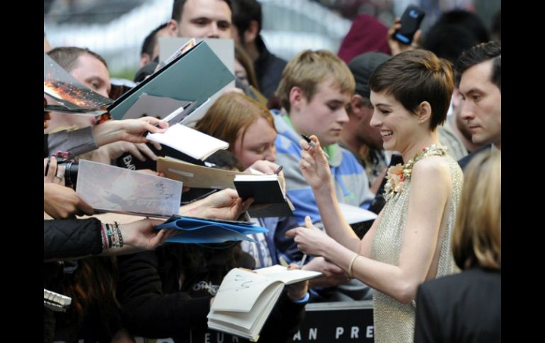 Hathaway, una de las más aclamadas de la tarde por su papel de ''Catwoman''. EFE  /