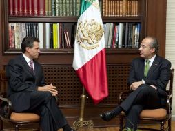 Ayer, el Presidente Felipe Calderón recibió a Enrique Peña Nieto en la residencia oficial de Los Pinos. ARCHIVO  /