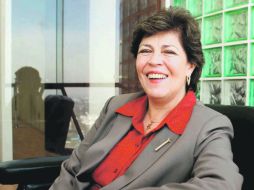 Cecilia Romero afirma que el Presidente Felipe Calderón fue responsable al recibir a Enrique Peña Nieto en Los Pinos.  /