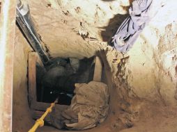 Aspecto de una de las estructuras que autoridades suponen se utilizan para transportar drogas y hasta migrantes. EL UNIVERSAL  /