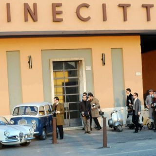 Arde parte del estudio de Cinecittá en Roma