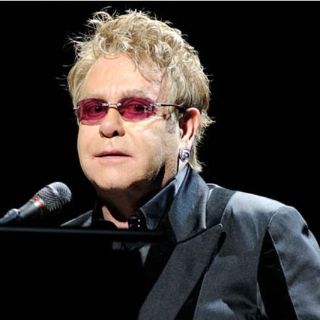 Incursión en música dance de Elton John con los DJ Pnau, a la venta