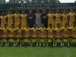 Toda la plantilla salió en la foto, excepto los olímpicos Diego Reyes y Raúl Jiménez. ESPECIAL  /