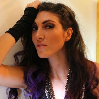 La música para mí es una terapia: Ana Victoria