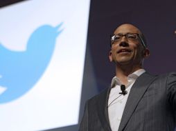 Los términos de Twitter aclaran que los usuarios son 'dueños' de sus contenidos, por lo que se niega mostrar los'tuits'. ARCHIVO  /