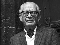 ''Escribo para permanecer en los manuales de literatura, para estar ahí, para vivir cuando haya muerto'', expresó alguna vez. ESPECIAL  /