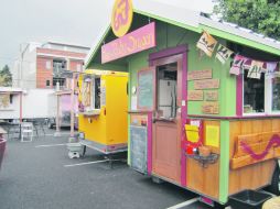 Los Food carts en Portland ofrecen comida de hasta 40 naciones diferentes, además aprovechar los subutilizados estacionamientos.  /