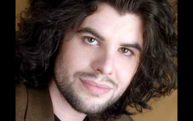 Las autoridades manejan la teoría de que el joven de 36 años traficaba con una sustancia genérica del Vicodin. ESPECIAL  /