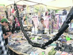 En la informalidad.- De acuerdo con el Inegi, 14 millones 013 mil personas ya laboran en este sector.  /