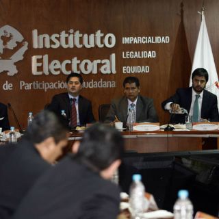 Resuelve IEPC, por tercera vez, desechar quejas contra Alfaro y Guzmán