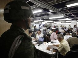 La coalición Movimiento Progresista entrega al TEPJF una petición para la pronta resolución de sus quejas. ARCHIVO  /