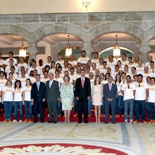 Rey de España desea suerte a su delegación