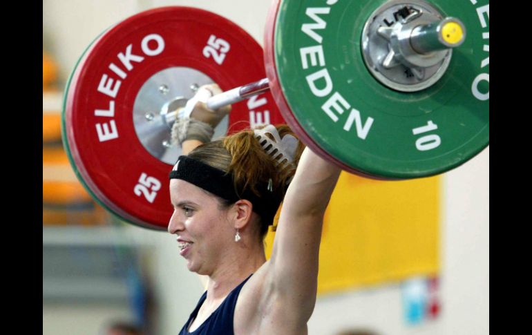 Luz Mercedes Acosta realizó este lunes su primer entrenamiento en Londres. ARCHIVO  /