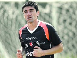 El atacante chileno Héctor Mancilla salió abucheado ante Pumas, tras un pase fallado que generó el gol universitario. MEXSPORT  /