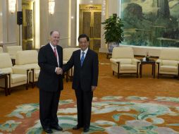 El asesor de Seguridad de EU, Tom Donilon (izq), y el presidente chino, Hu Jintao, reunidos en el Gran Salón del Pueblo, Beijing. EFE  /
