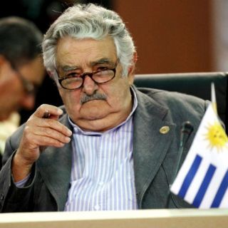 Mujica convoca a disputar mercado de drogas a narcos