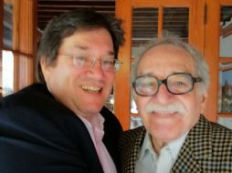 Jaime Abello Banfi con Gabriel García Márquez, desmintiendo los rumores de demencia senil. ESPECIAL  /
