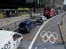Londres presentó atascos vehiculares en el primer día de funciones de los carriles olímpicos. REUTERS  /