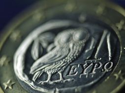 Una moneda griega de un Euro, al crisis azota a la nación helénica. ARCHIVO  /