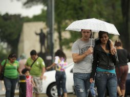 En la colonia Centro y Santa Tere se registró una fuerte precipitación.  /