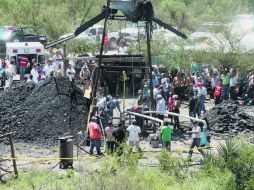 Las labores de rescate se prolongaron. El yacimiento carecía de salidas de emergencia. EL UNIVERSAL  /