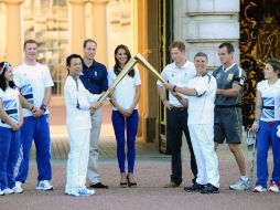 La llama finaliza su trayecto esta tarde en el céntrico Hyde Park. AP  /
