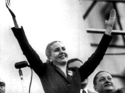VOLVERÉ Y SERÉ MILLONES.- Fue una de las frases proféticas de quien fuera compañera de vida de Juan Domingo Perón. AP  /