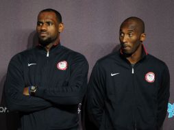LeBron James (i) y Kobe Bryant (d) son las principales figuras del baloncesto olímpico. AFP  /
