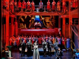 Para asumir la reforma del teatro se precisan 50 millones de euros,según estimaciones del festival, para la renovación total. EFE  /