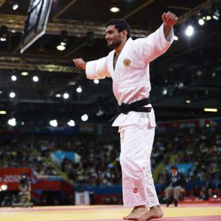 Galstyan consigue el oro para Rusia