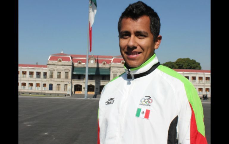 El atleta azteca buscará mejorar su actuación de hace cuatro años en Beijing. Imagen de @SEDENAmx. ESPECIAL  /