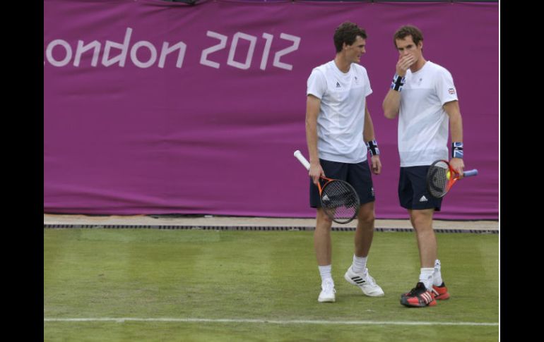 Los hermanos murray fueron eliminados el sábado del torneo de dobles. REUTERS  /