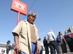 El grupo de pensionados está integrado por casi 900 mil personas. ARCHIVO  /