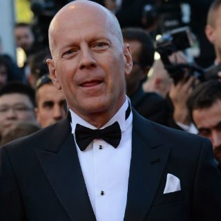 Bruce Willis está enojado con sus hijas por darle la espalda a su mamá