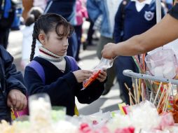 El programa Pasos por la Salud promueve la alimentación correcta y la caminata. ARCHIVO  /