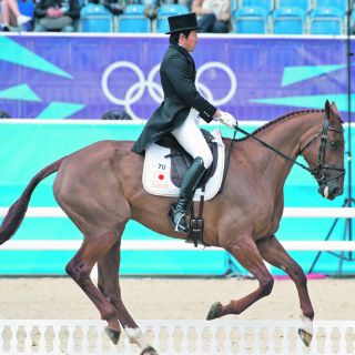 Yoshiaki Oiwa, al frente en el concurso completo