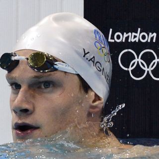 El francés Yannick Agnel sorprende a Lochte
